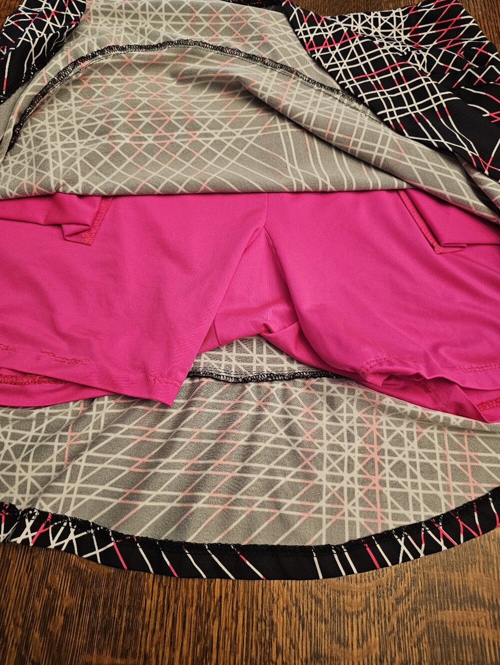 Tail Graphic Print Black and Pink Flounce Golf Skort - Picture 6 of 15